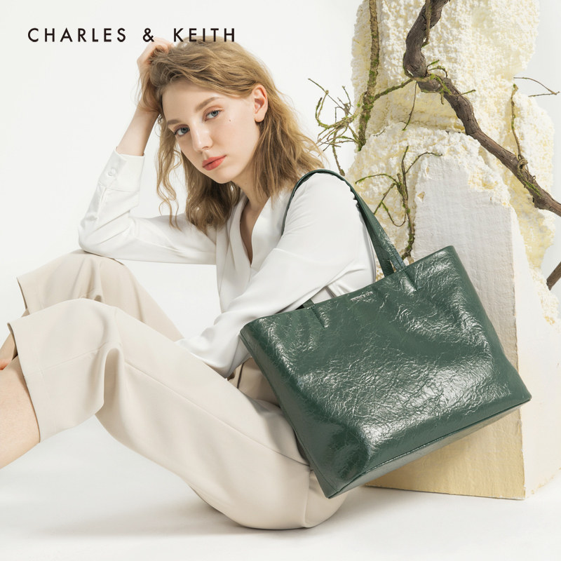 charles&keith2019秋新品ck2-30270304純色休閒女士大容量托特包 dark